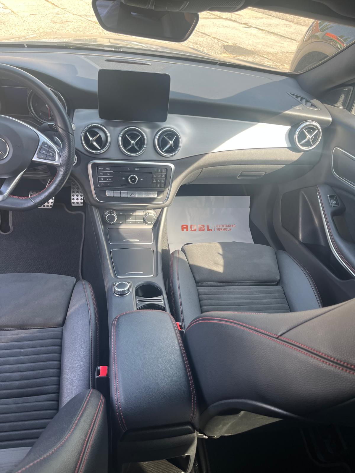 Mercedes-Benz CLA Shooting Brake 200d Business Solution AMG line